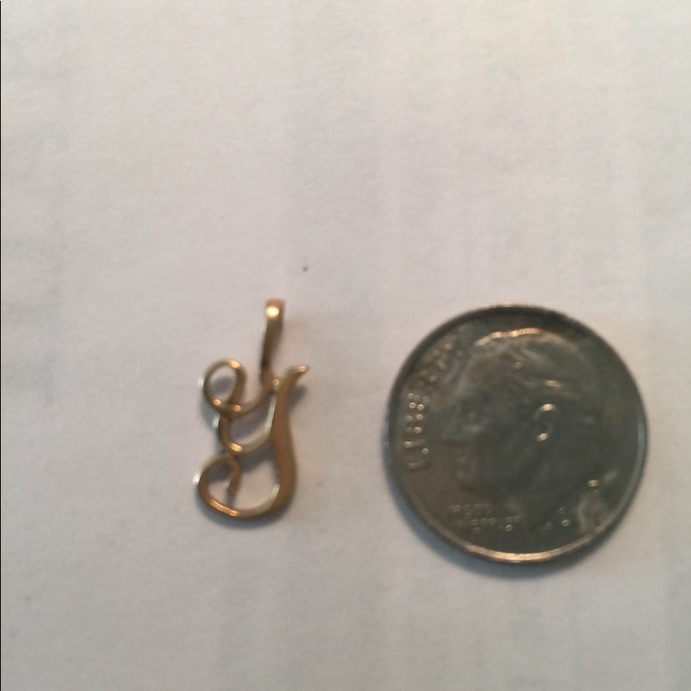 Alpha ‘Y’ charm - 14kt gold